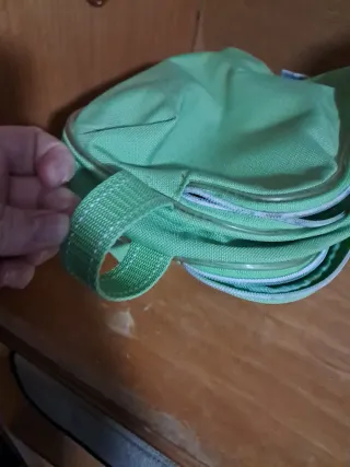 Neceser verde con dibujos infantiles