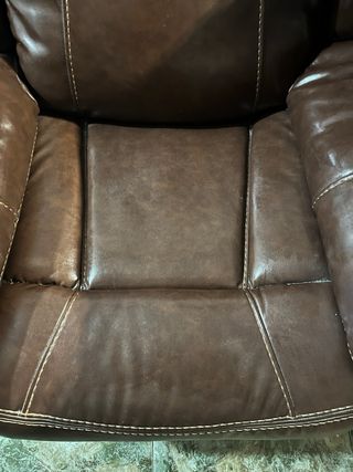 Sillón individual marrón de piel