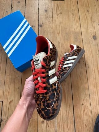 Adidas Samba OG Leopardo Rojo Talla 41