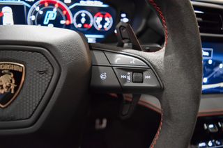 Lamborghini Urus SE 2026