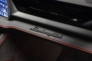 Lamborghini Urus SE 2026