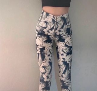 Pantalones estampados florales