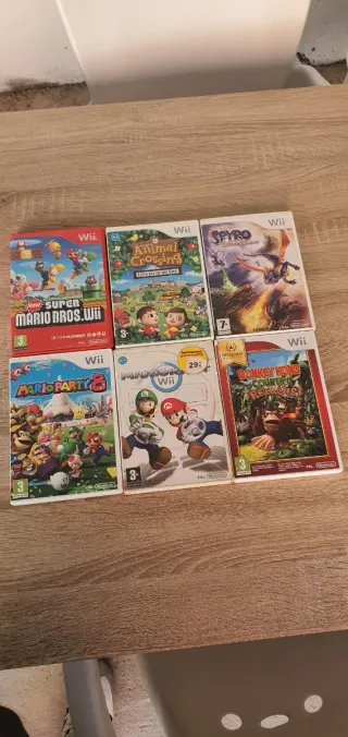 Consola Nintendo Wii Roja + 5 Juegos