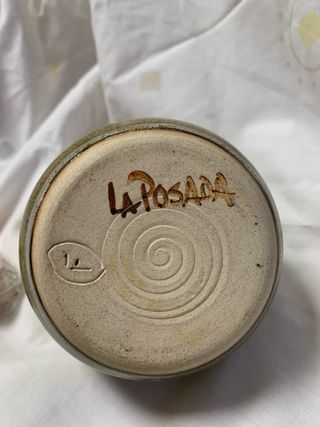 Jarra de cerámica con asa