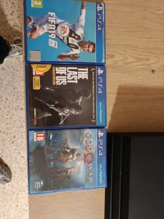 PS4 Pro 1TB + Mando + 3 Juegos