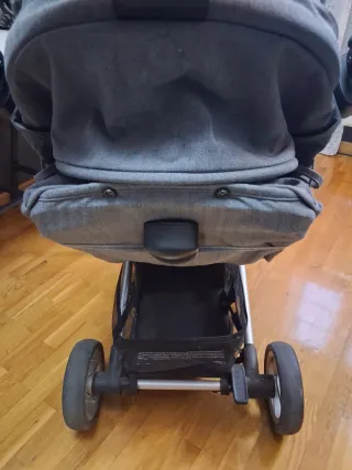 Silla de paseo Mutsy Nexo gris