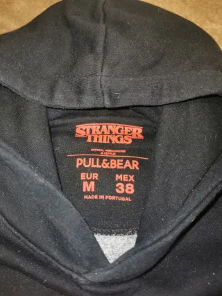 Sudadera Stranger Things Negra
