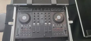 Traktor Kontrol S4 MK2 + Flight case incluido
