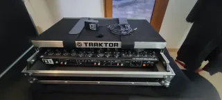 Traktor Kontrol S4 MK2 + Flight case incluido