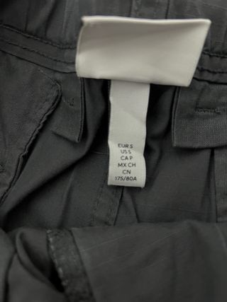 Pantalón cargo gris