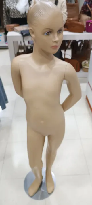 Maniquí niña talla 8