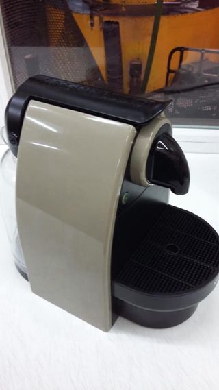 CAFETERA NESPRESSO