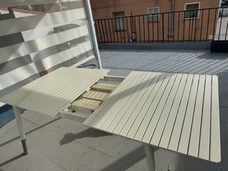 Mesa de exterior madera blanca