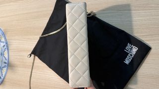 Bolso Love Moschino Beige Acolchado Cadena