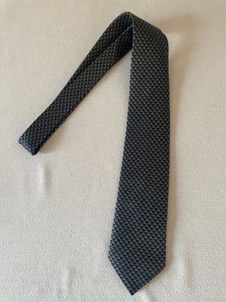 Corbata Hermes Seda Negra y Gris