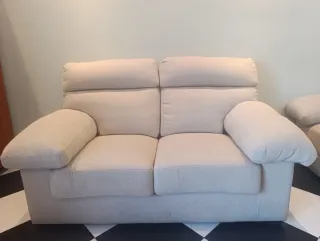 Sofá de 2 plazas beige