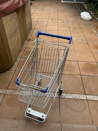 Carro de compra metálico a escala para niños