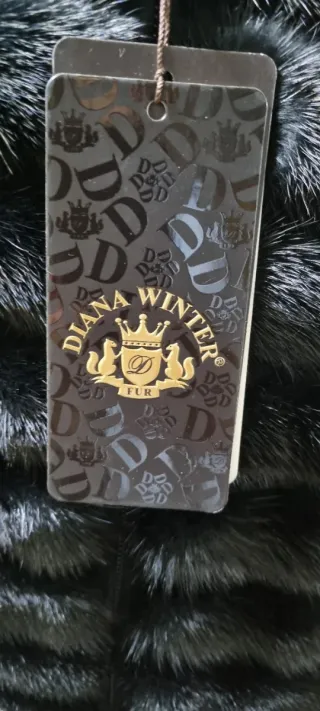 Elegante abrigo vintage negro