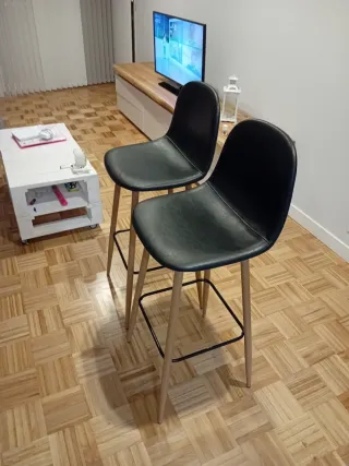 4 Taburetes Altos Asiento Negro