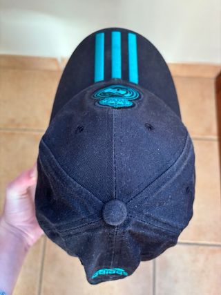 Gorra Adidas Real Madrid Negra y Turquesa