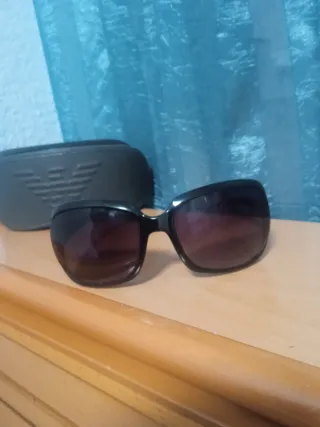 Gafas De Sol Mujer Trucco Negras y Lentes Fucsia