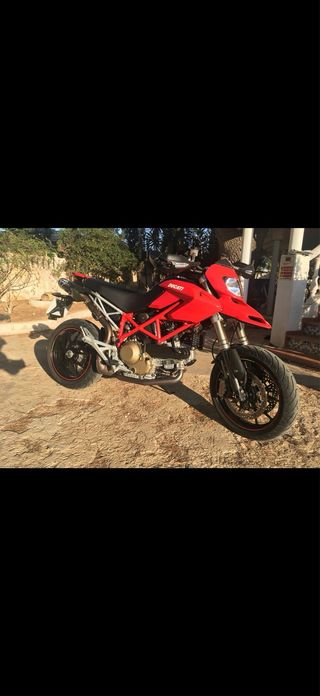 Ducati Hypermotard 1100 S