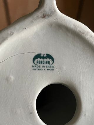 Figura de porcelana mujer con cesta Porceval