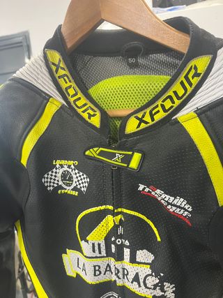 Mono XFOUR Amarillo Talla 50