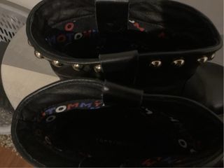 Botines Tommy Hilfiger Negros Tachuelas