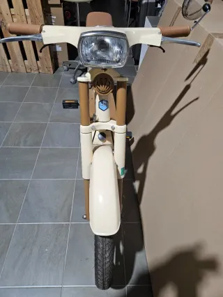 4 Vespinos con con documentación 3 restauradas