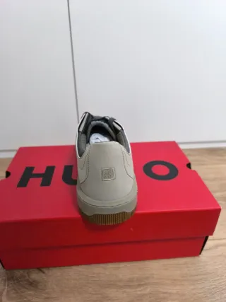 Hugo Boss Zapatillas Piel Talla 41 Beige nuevas