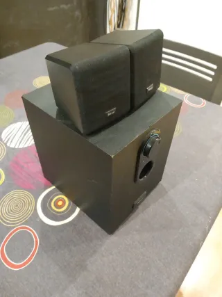 Altavoces Trust 2.1 Negro