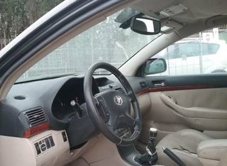 Centralita motor toyota 8966105a21 avensis 4587432