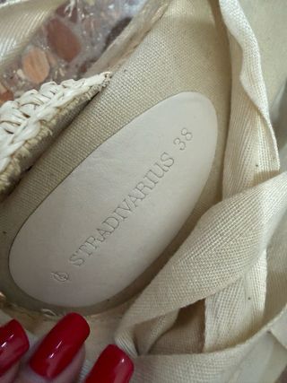 Zapatillas cuña esparto beige atadas