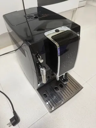 Cafetera De'Longhi Dinamica Negra