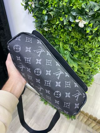 Borsa Louis Vuitton tracolla nera monogram