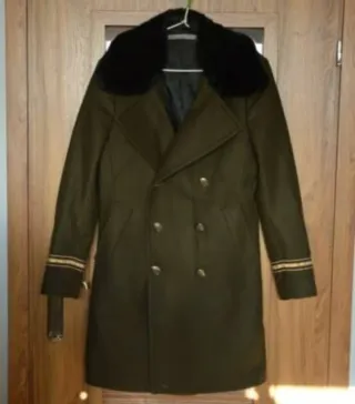 Chaquetón militar Zara... Urge