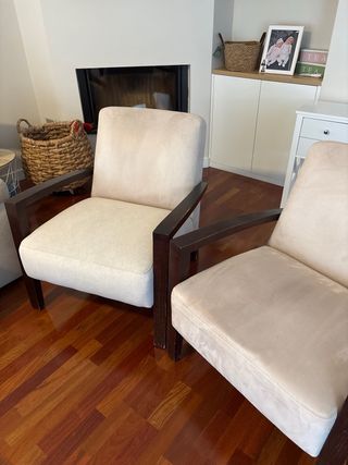 Butaca beige y madera