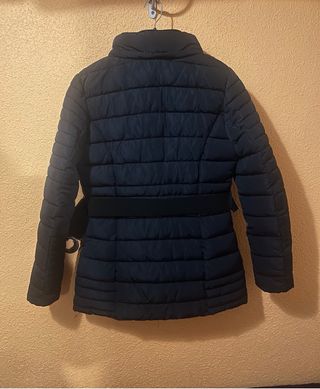 Abrigo entallado con cinturón