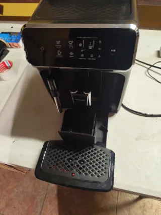 Cafetera Philips Serie 2200 EP2220