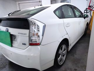 Vendo Toyota Prius AVERIADO