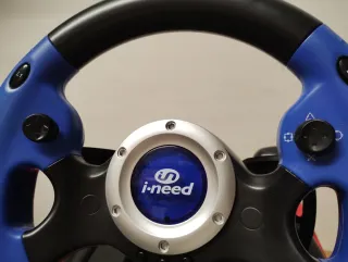 Volante PS2 i-need V9 con pedali e cambio