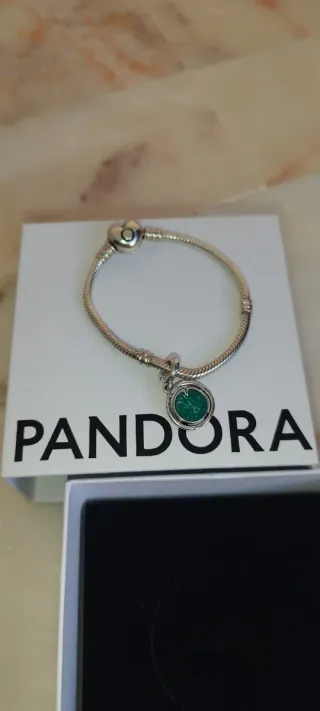 Charm Pandora Stranger Things Rojo