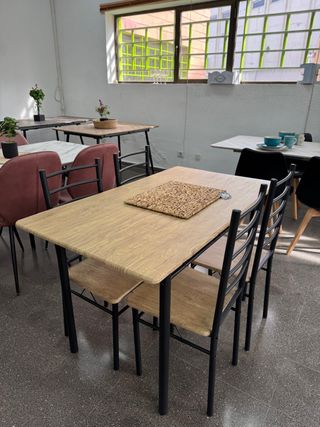Mesa + 4 Sillas Restaurante Funcional