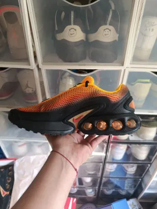 Nike Air Max DN Negro Naranja