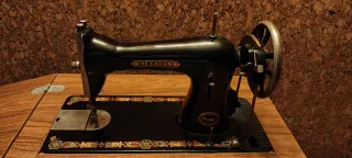 Máquina de coser vintage HEXAGON