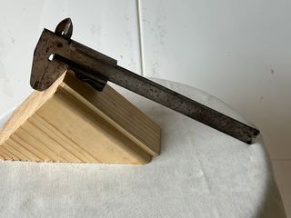 Calibre de precisión antiguo