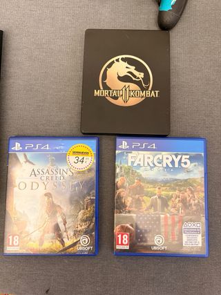 PS4 (PlayStation 4) Negra + 4 Mandos