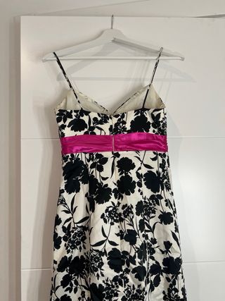 Vestido largo floral con cinturón rosa