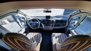 AUTOCARAVANA SEMINTEGRAL BURSTNER